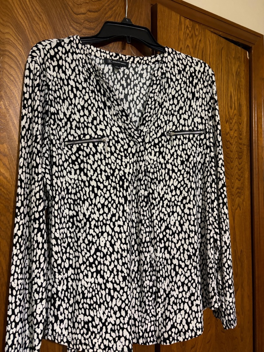 INC International Concepts Black & White Printed Long-Sleeve Blouse